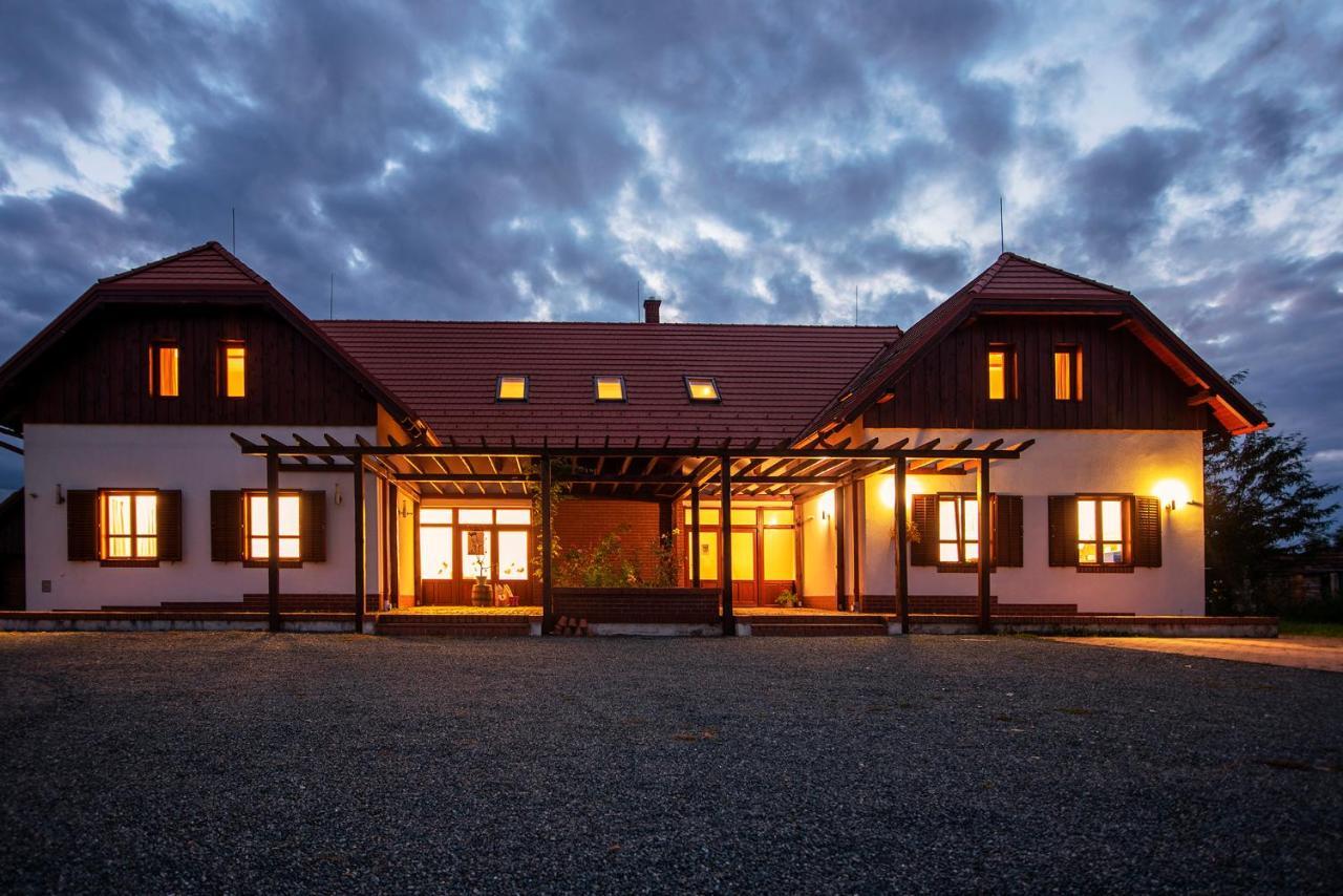 Naturpark Vendégház Alsoszolnok Esterno foto
